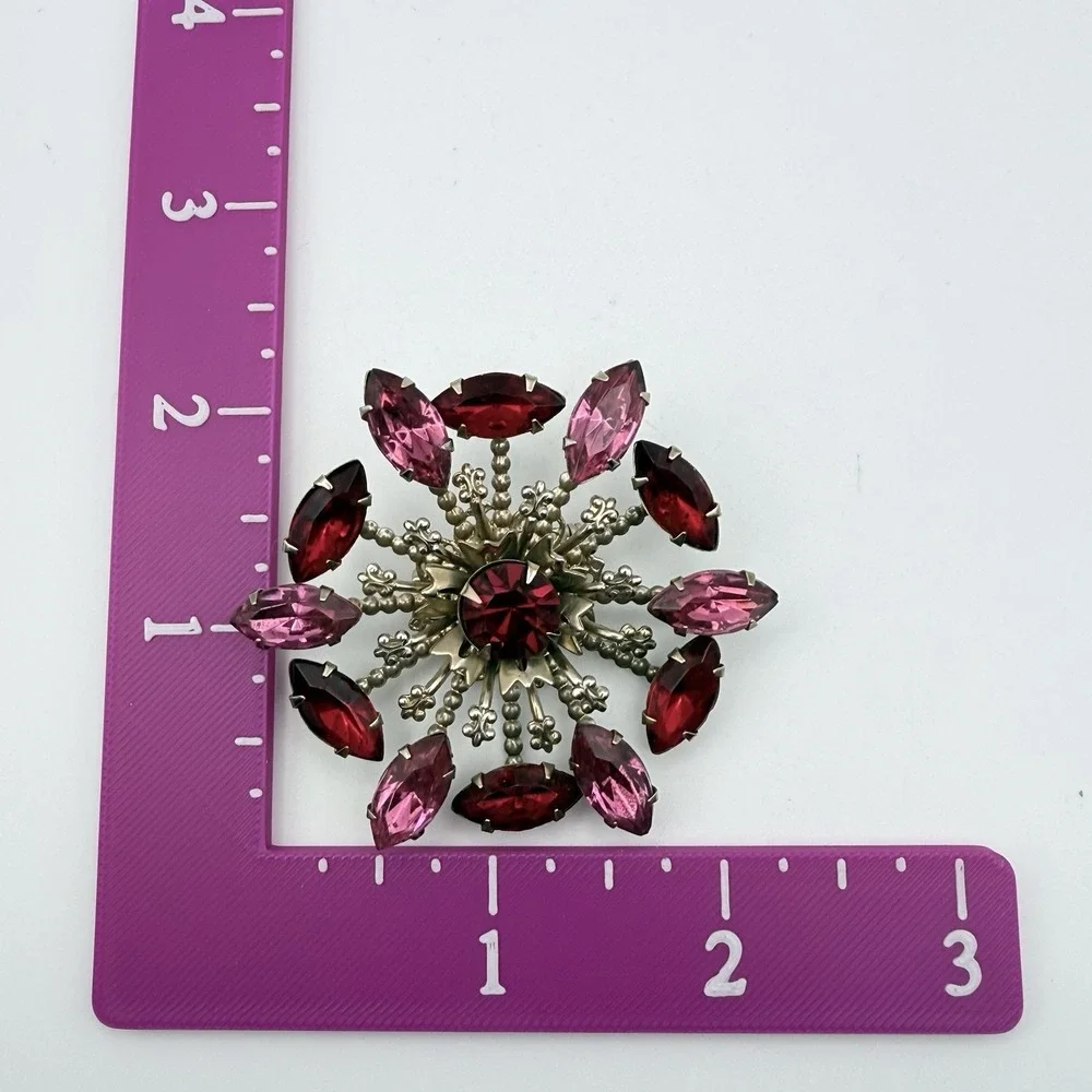 Vintage Brooch Red Pink Magenta Marquise Rhinestone Starburst Filigree Pin 2.5
